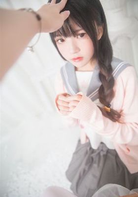 25岁女高中生动漫